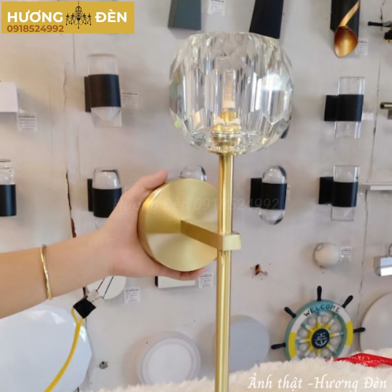 den-vach-nghe-thuat-cach-dieu-hinh-bong-hoa-tulip-vk105