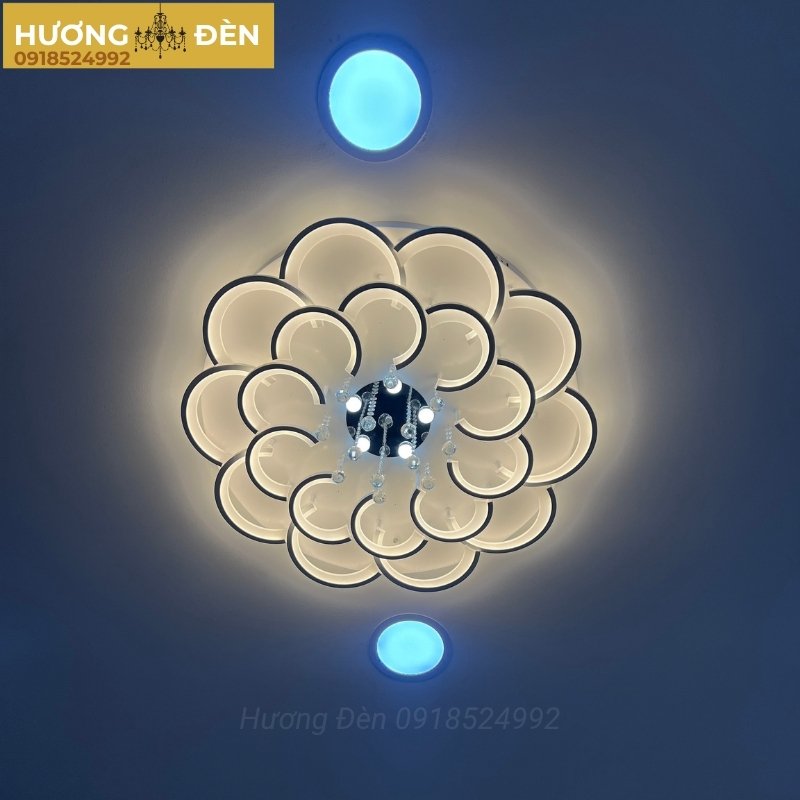 den-ap-tran-led-cao-cap-hinh-bong-hoa-20-canh-ot42t20