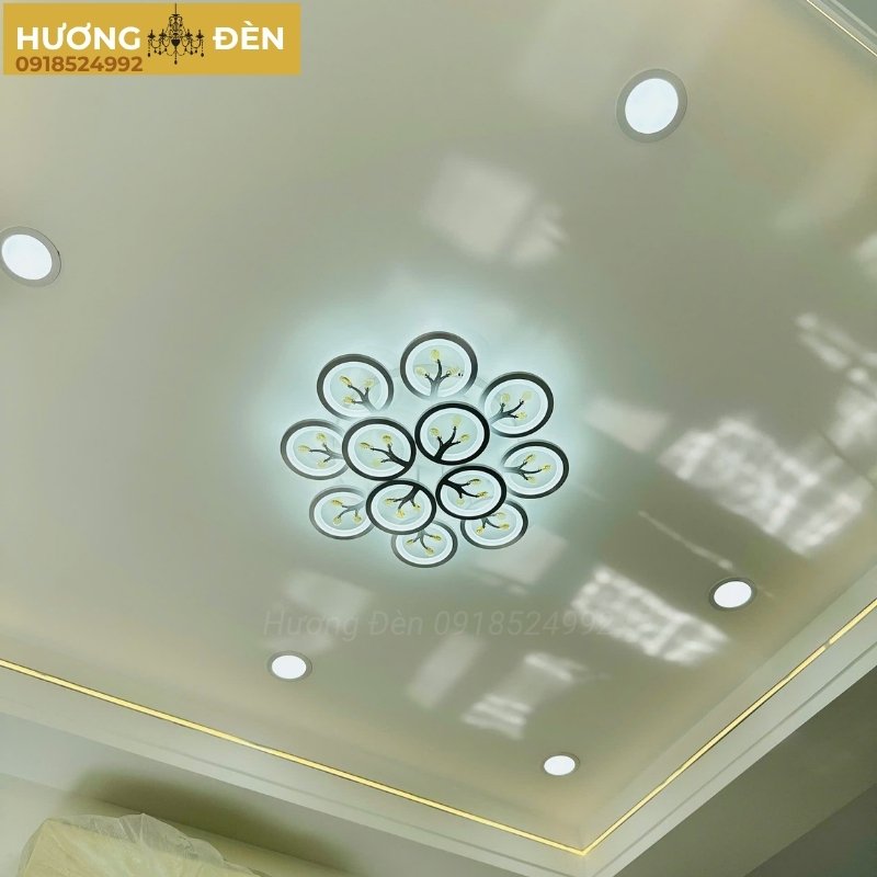 den-mam-mica-chinh-hang-ot83t12