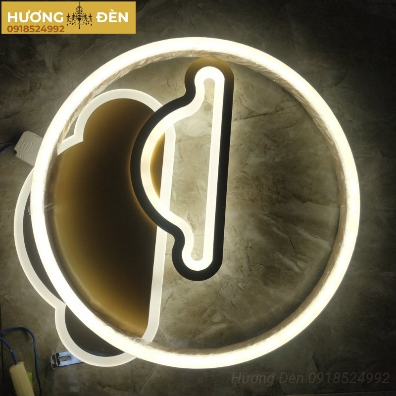 den-mam-op-tran-hinh-may-chinh-hang-ota8872