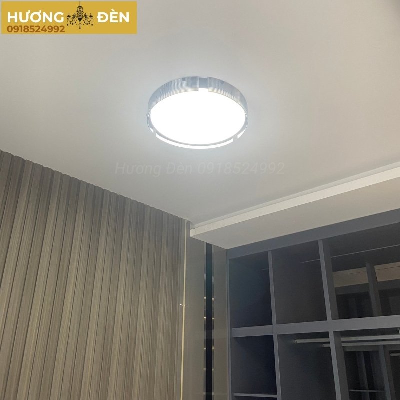 den-mam-tron-op-tran-hien-dai-chinh-hang-ot121