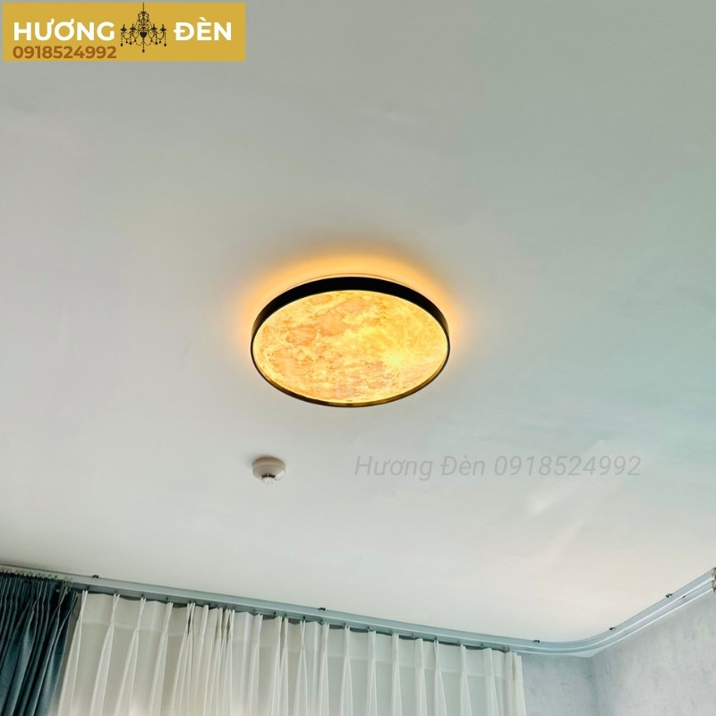 den-op-tran-cao-cap-hinh-mat-trang-ota03