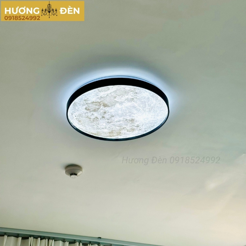 den-op-tran-cao-cap-hinh-mat-trang-ota03