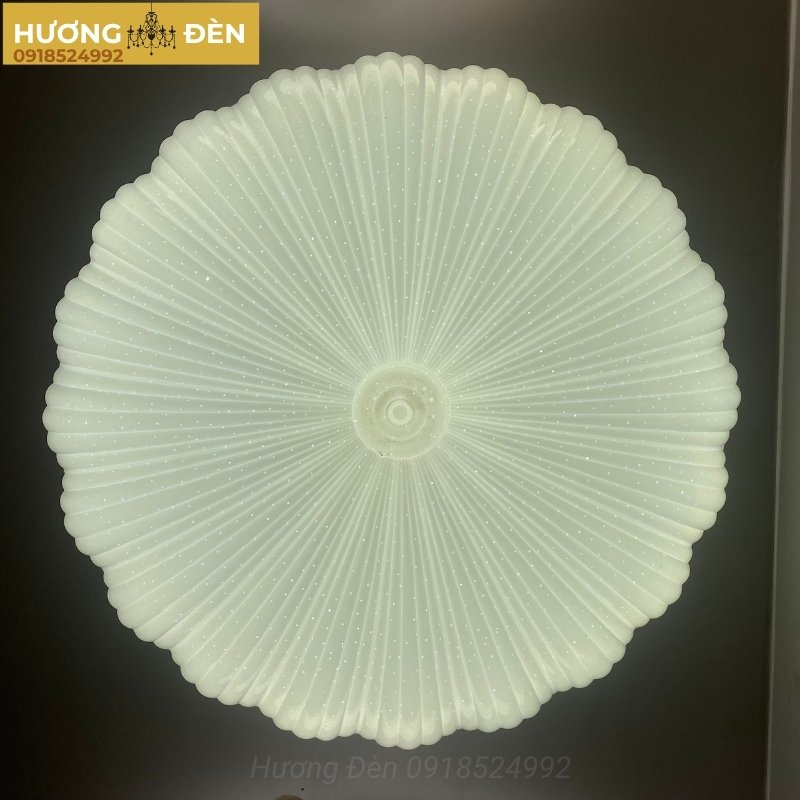 den-op-tran-chinh-hang-ot104