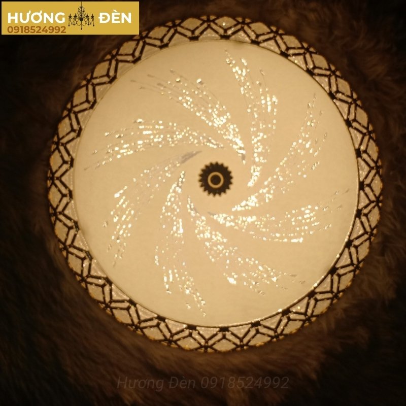 den-op-tran-co-dien-chinh-hang-oplh116