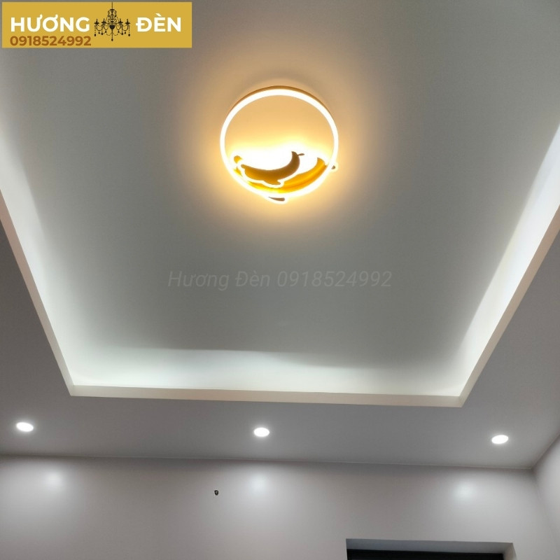 den-op-tran-led-hien-dai-cao-cap-ota8870