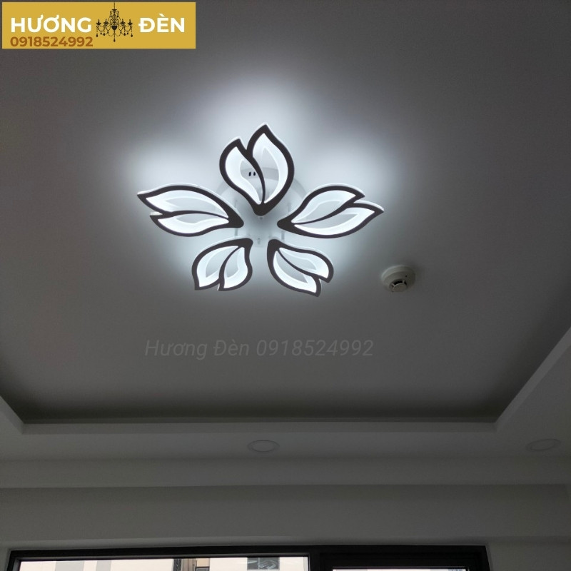 den-op-tran-mica-5-canh-hoa-cao-cap-ot37t5