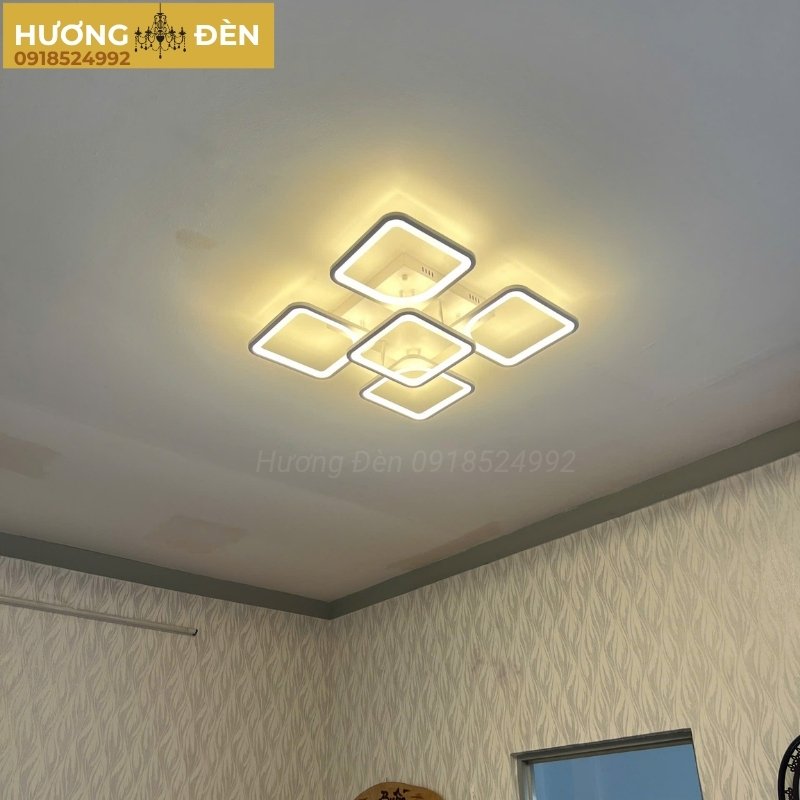 den-op-tran-mica-chinh-hang-ot1613t5