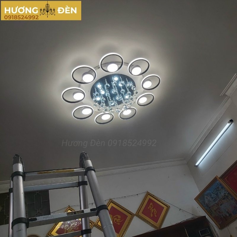 den-op-tran-mica-chinh-hang-ot41t9