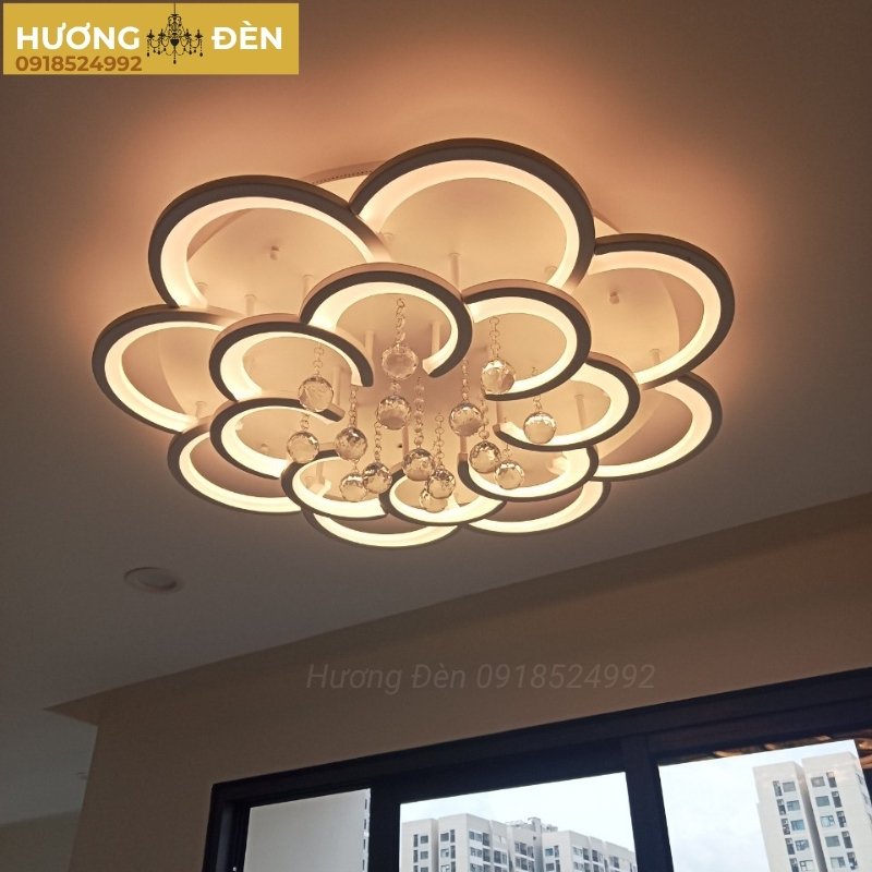 den-op-tran-mica-chinh-hang-ot42t16