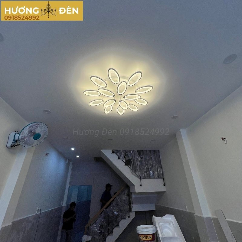 den-op-tran-mica-chinh-hang-ot7021t15