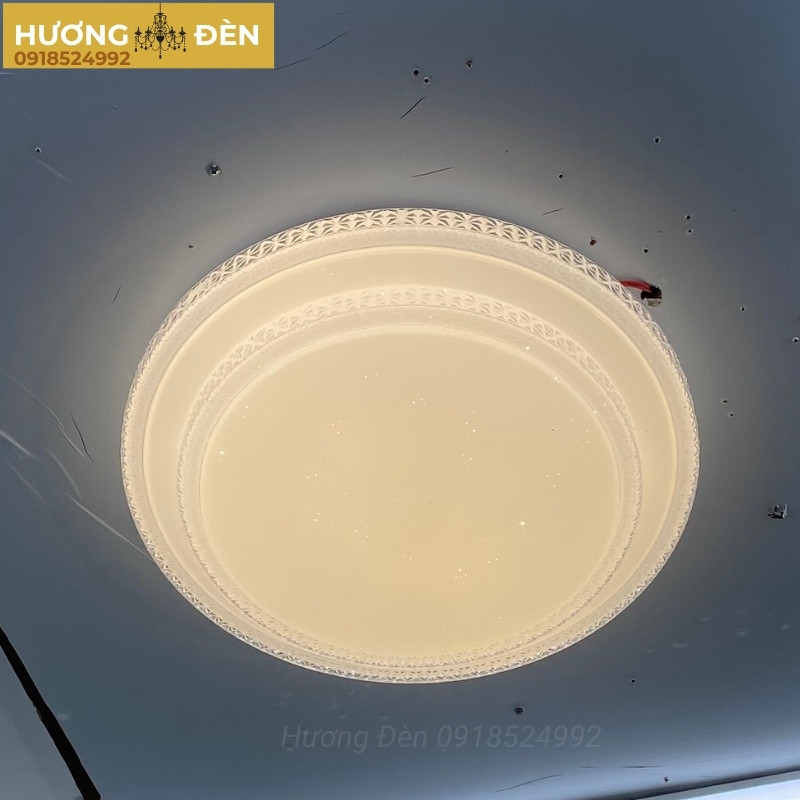 den-op-tran-mica-chinh-hang-ot8520t