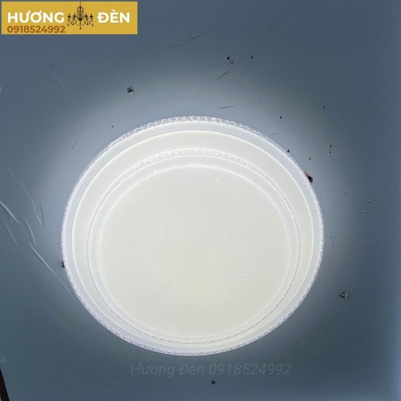 den-op-tran-mica-chinh-hang-ot8520t