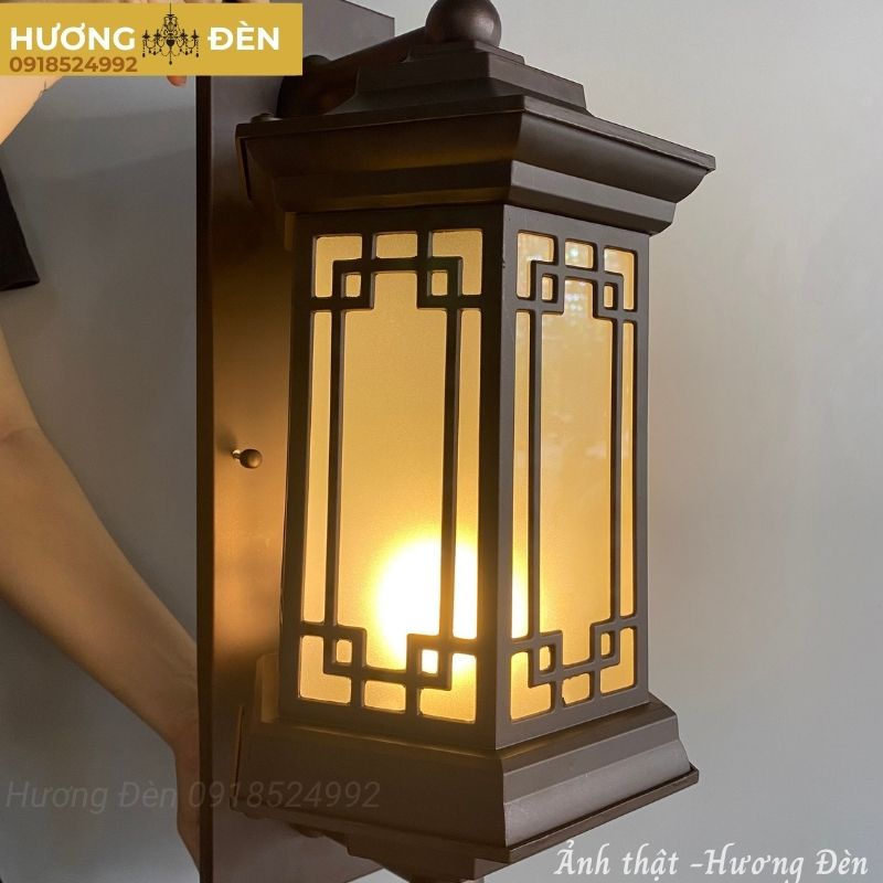 den-vach-ngoai-troi-chinh-hang-w195-l220-h600-e27-1