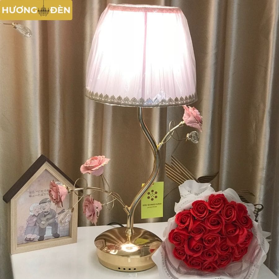 ĐÈN BÀN HIỆN ĐẠI DECOR CAO CẤP - SP005710