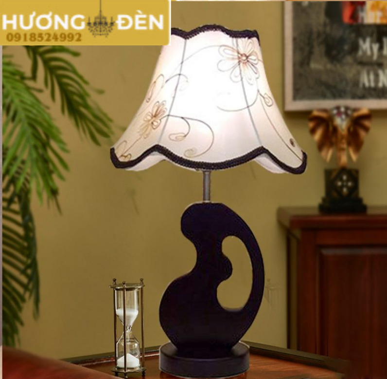Đèn Bàn Hiện Đại Mộc Hương ĐB22