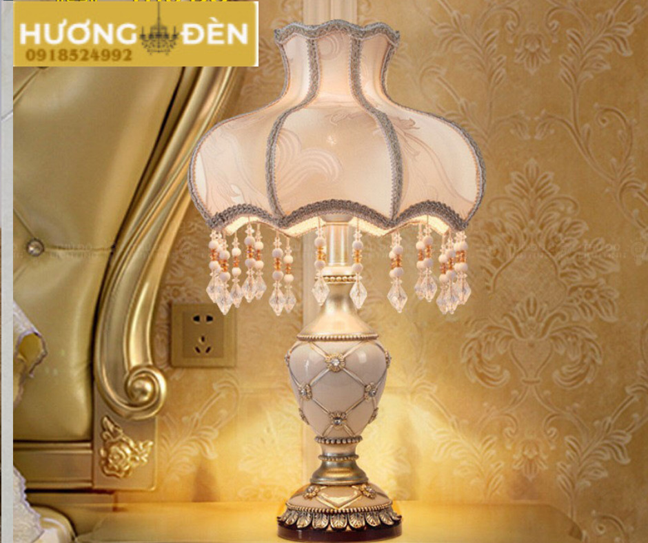 den-ban-trang-tri-10665