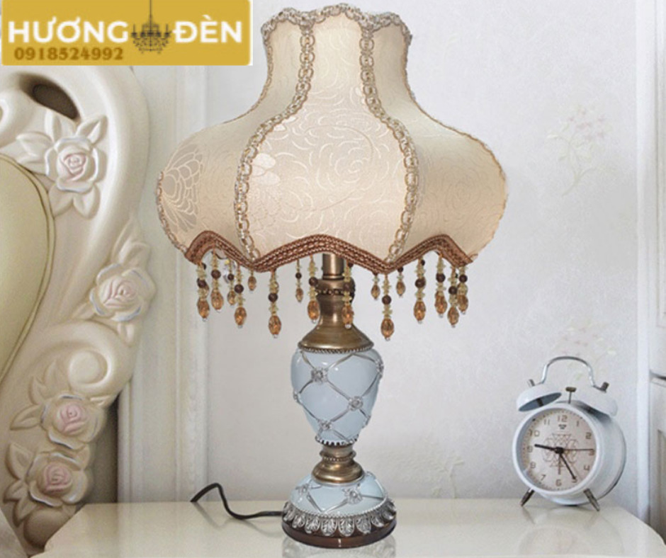 den-ban-trang-tri-10665