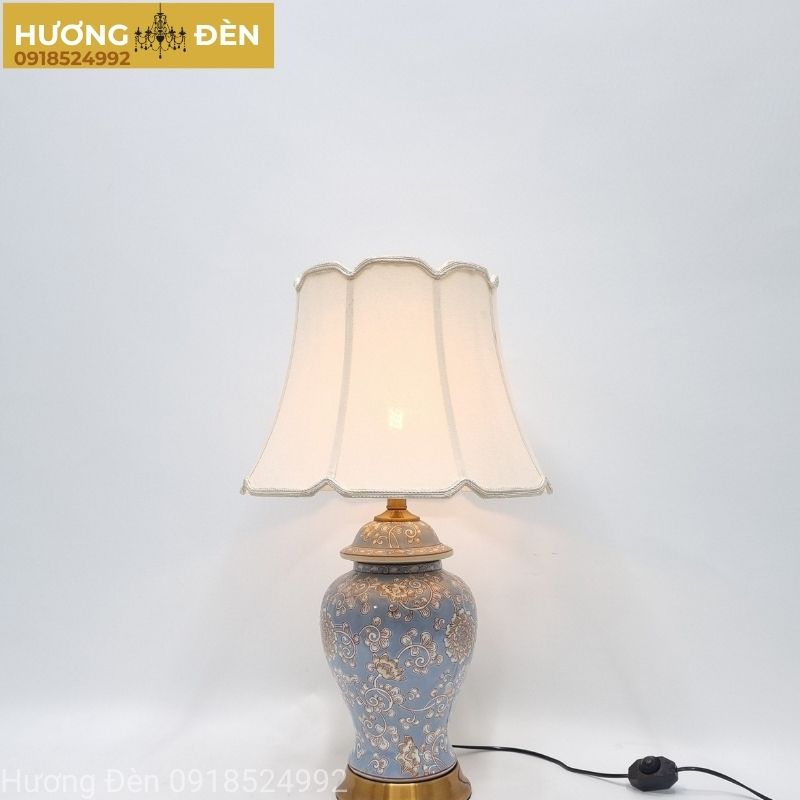 den-ban-trang-tri-phong-ngu-thiet-ke-chinh-hang-db85