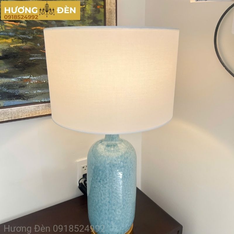 den-ban-trang-tri-thiet-ke-chinh-hang-db102