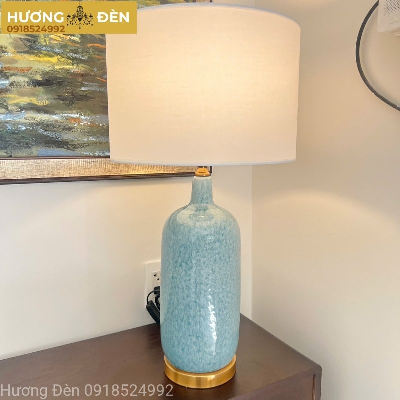 den-ban-trang-tri-thiet-ke-chinh-hang-db102