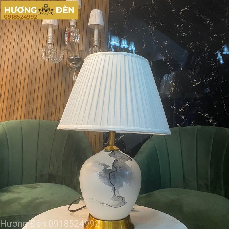 den-ban-trang-tri-thiet-ke-chinh-hang-db80