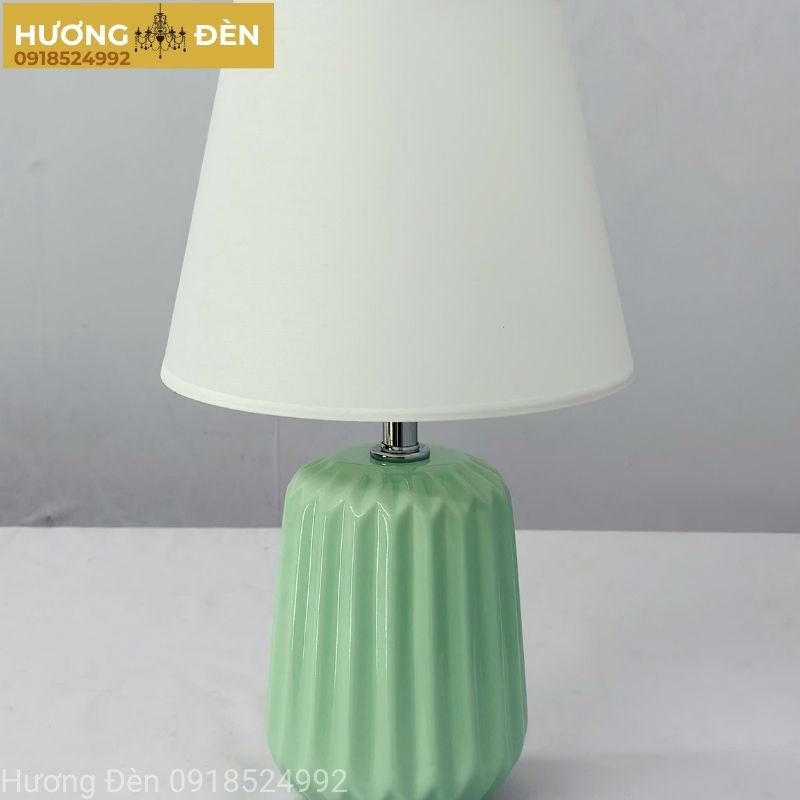 den-ban-trang-tri-thiet-ke-hien-dai-chinh-hang-db99