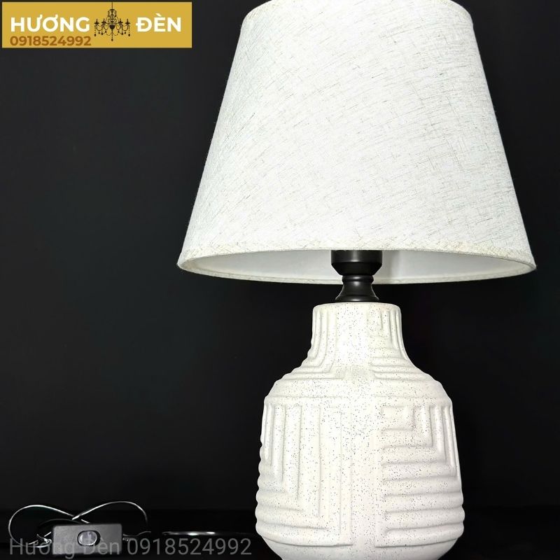 den-ban-trang-tri-thiet-ke-sang-trong-db93