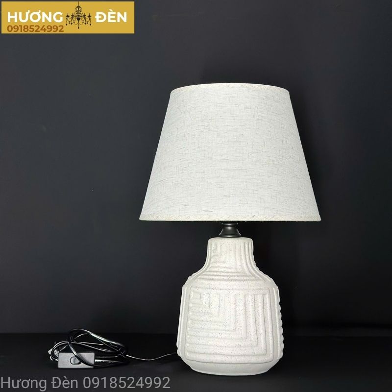 den-ban-trang-tri-thiet-ke-sang-trong-db93