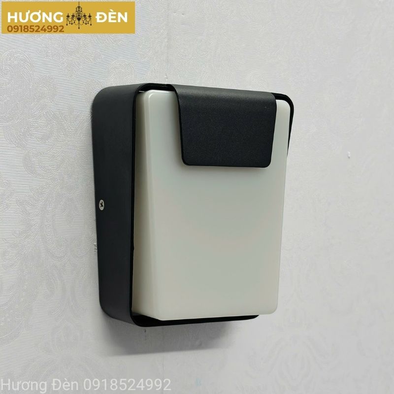 den-gan-tuong-ngoai-troi-thiet-ke-chinh-hang-vnt1701