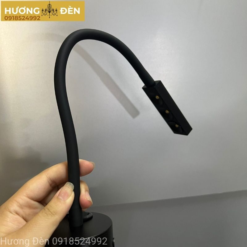 den-roi-tranh-gan-tuong-thiet-ke-chinh-hang-rt0801