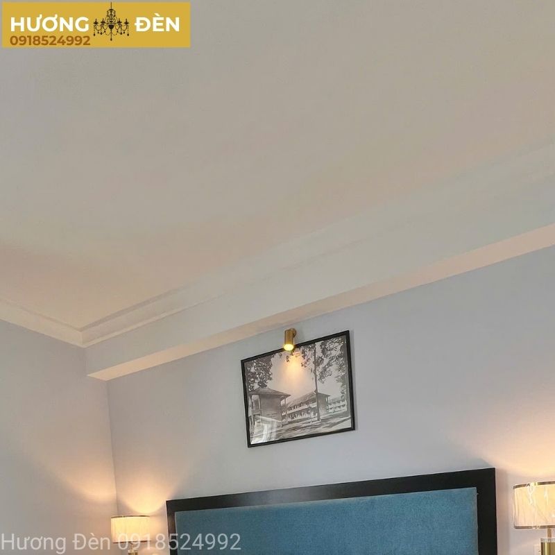 den-roi-tranh-trang-tri-thiet-ke-chinh-hang-rt60