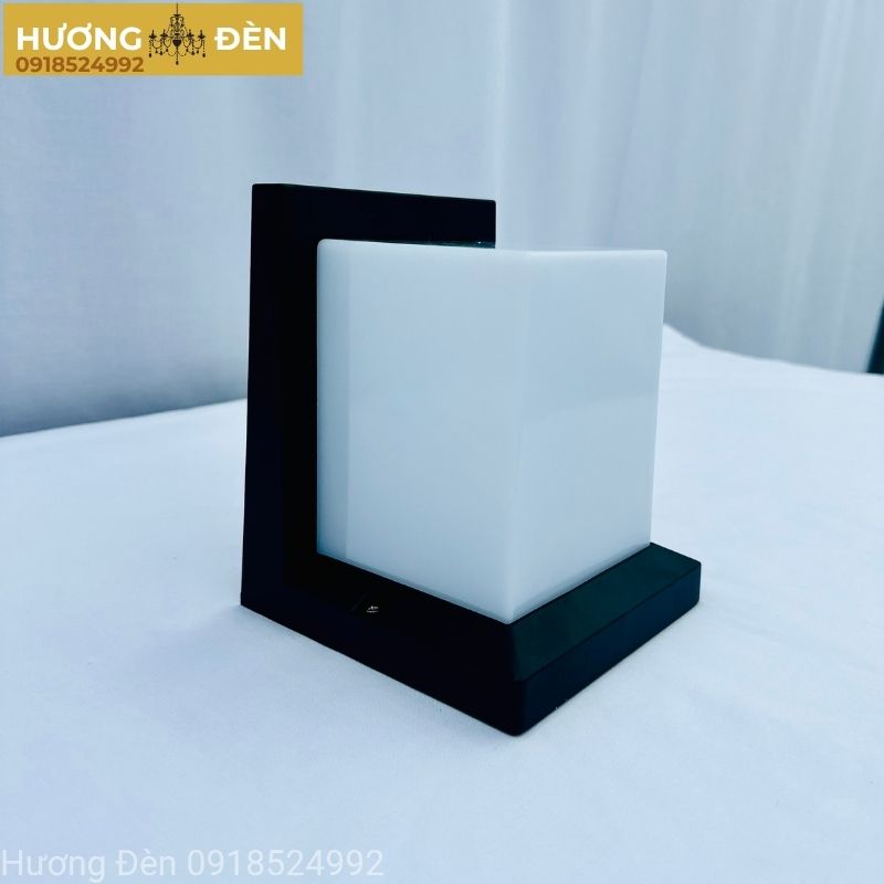 den-tuong-trang-tri-hien-dai-chinh-hang-vnt2230