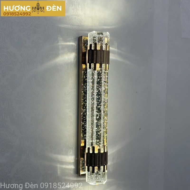 den-vach-tuong-pha-le-thiet-ke-chinh-hang-vpl124