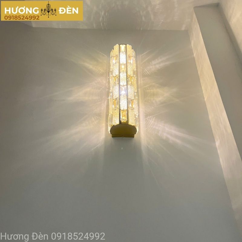 den-vach-tuong-pha-le-thiet-ke-chinh-hang-vpl51t500