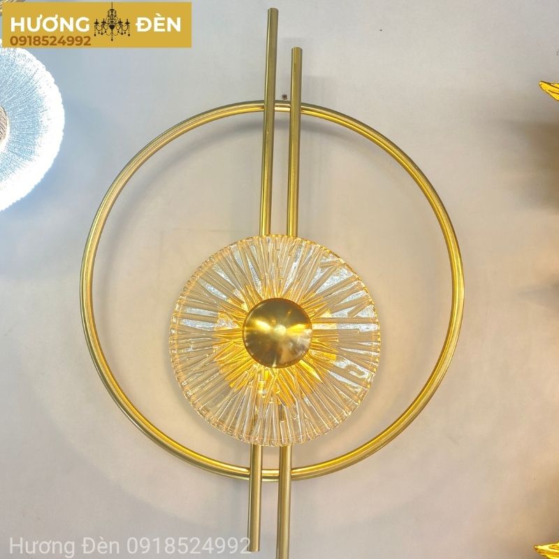 den-vach-tuong-thuy-tinh-thiet-ke-sang-trong-vk121