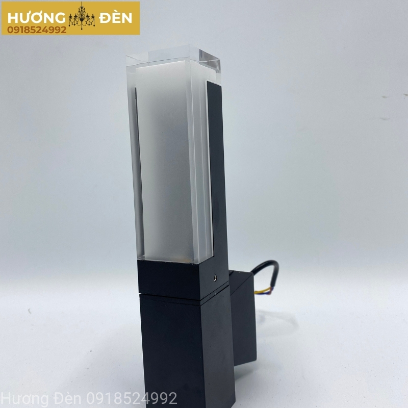 den-vach-tuong-trang-tri-chinh-hang-vnt144t1