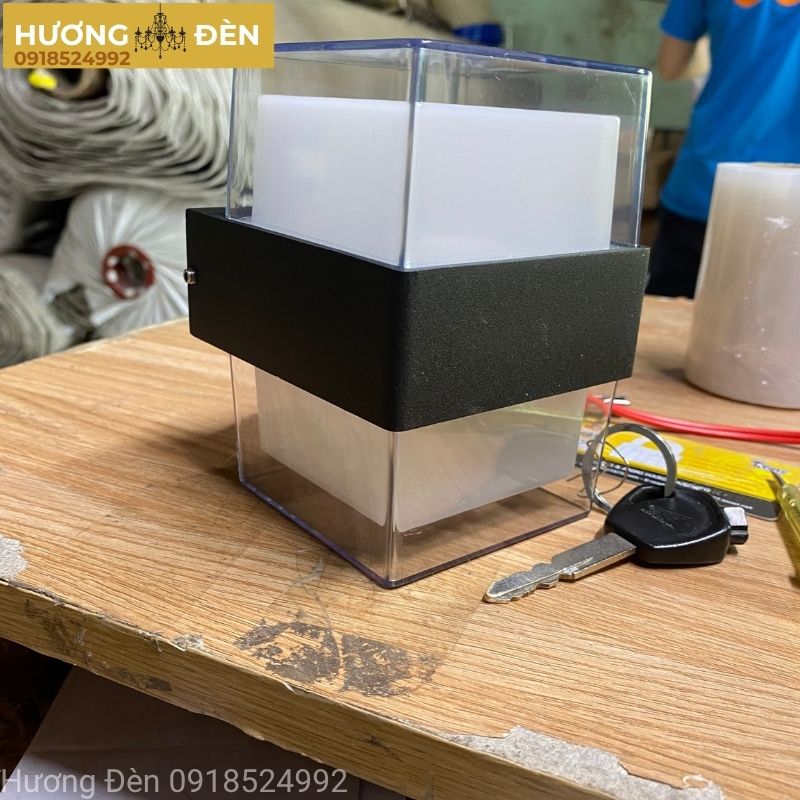den-vach-tuong-trang-tri-thiet-ke-chinh-hang-vnt155